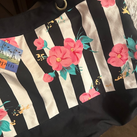 NWT Large Tote Bag - Picture 6 of 6